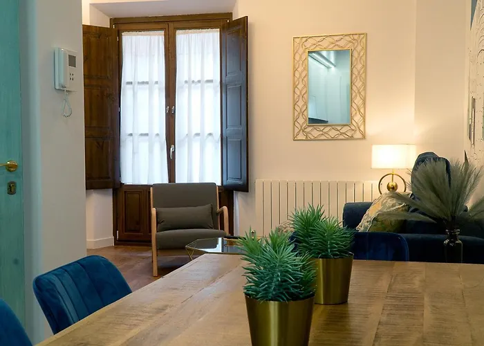 Cervantes 5 Collection - Bisagra Delux Apartmán